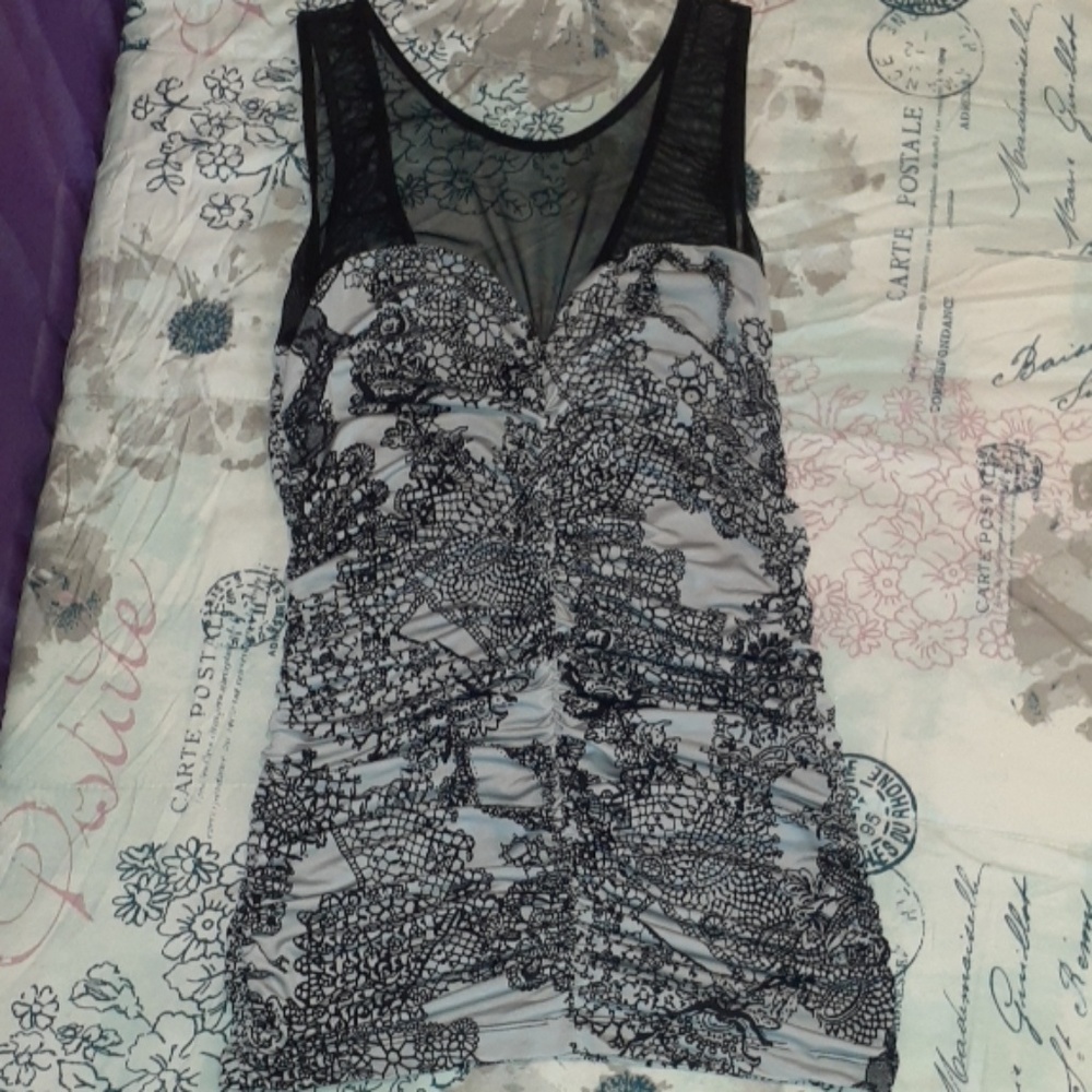 Black/white stretchy dress